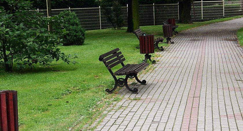 Policja szuka mężczyzny w sprawie brutalnego pobicia 27-latka