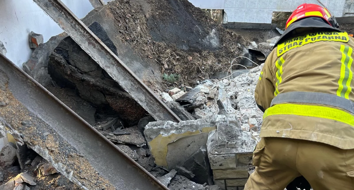 Działania służb, Tragiczny Wypadek Ursusie Zawalenie Budynku Śmierć Pracownika - zdjęcie, fotografia