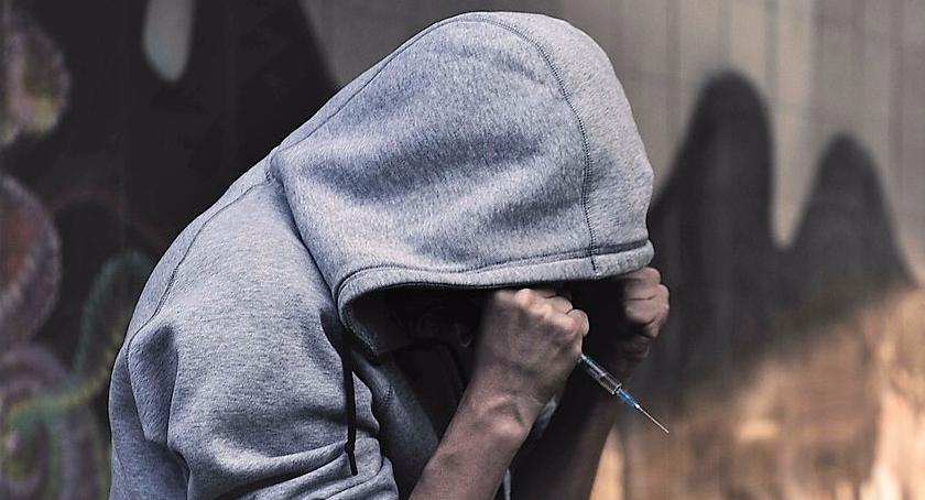 Ursus nie jest zagłębiem narkotykowym, a tu… proszę… czarna owca się znalazła: 35-letnia dilerka