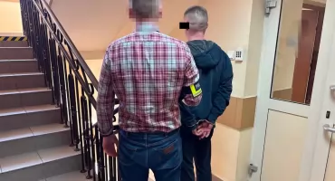 Poszukiwany listem gończym ukrywał się w piwnicy. 33-latek trafił do aresztu
