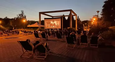Darmowe seanse filmowe w Ursusie przez całe lato!